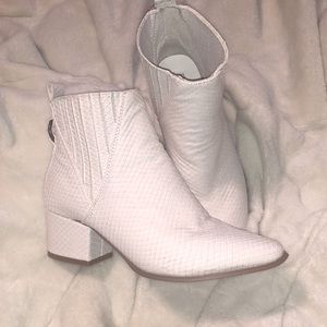 NWOT White snakeskin booties